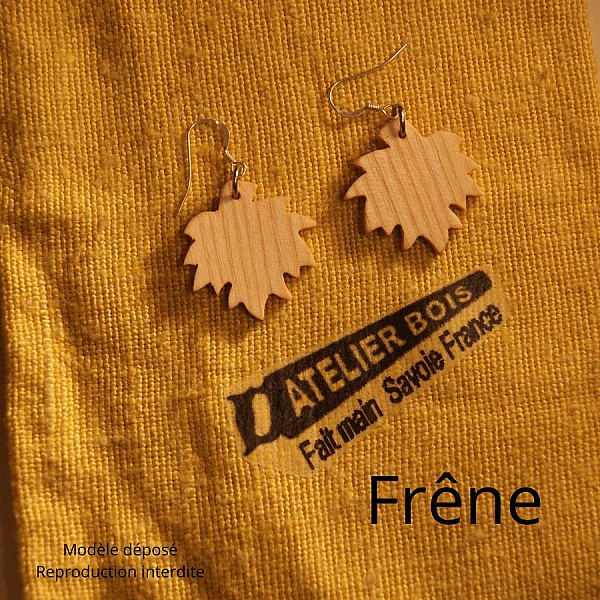 l&oslash;nn blad &oslash;reringer laget av b&oslash;k etisk tre smykker, natur smykker, h&aring;ndlaget