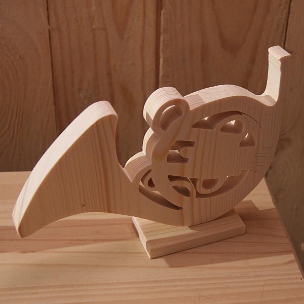 trehorn montert p&aring; en base dekorasjon, h&aring;ndlaget bryllup midtpunkt original gave horn spiller