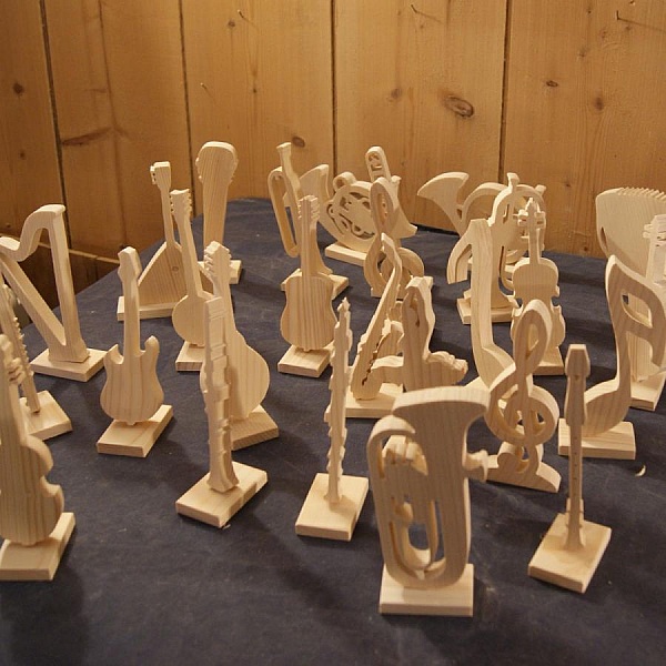 trehorn montert p&aring; en base dekorasjon, h&aring;ndlaget bryllup midtpunkt original gave horn spiller