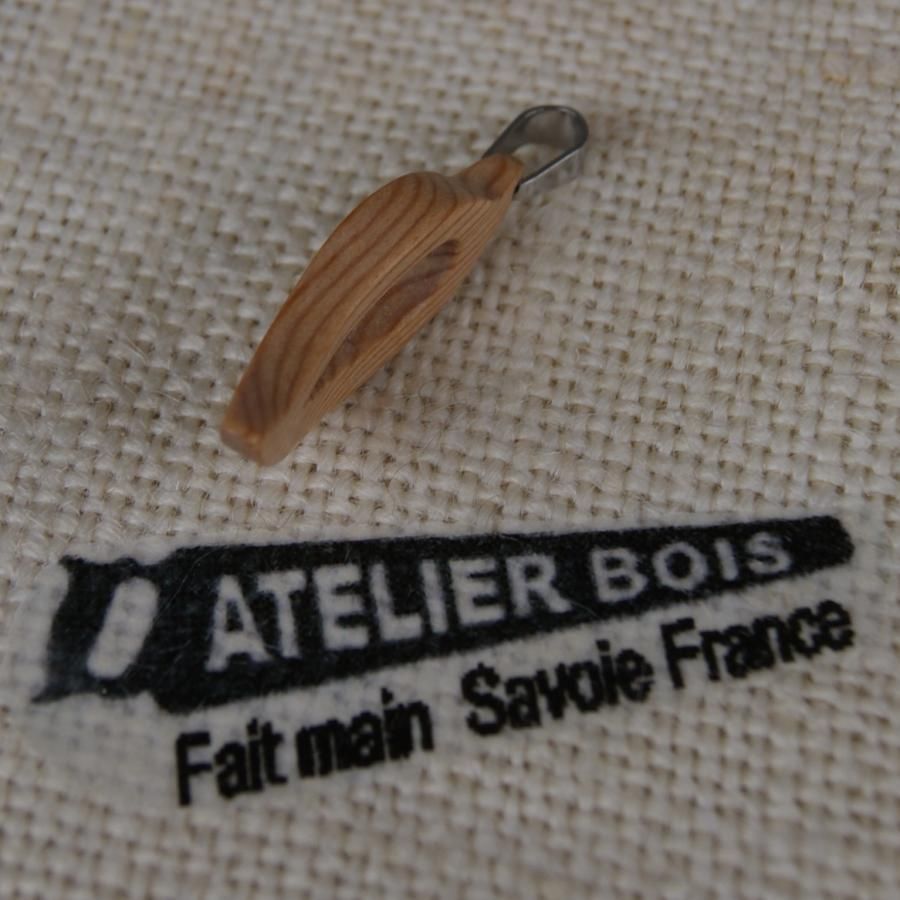 Håndlaget meleze tre blad sett, øredobber og anheng