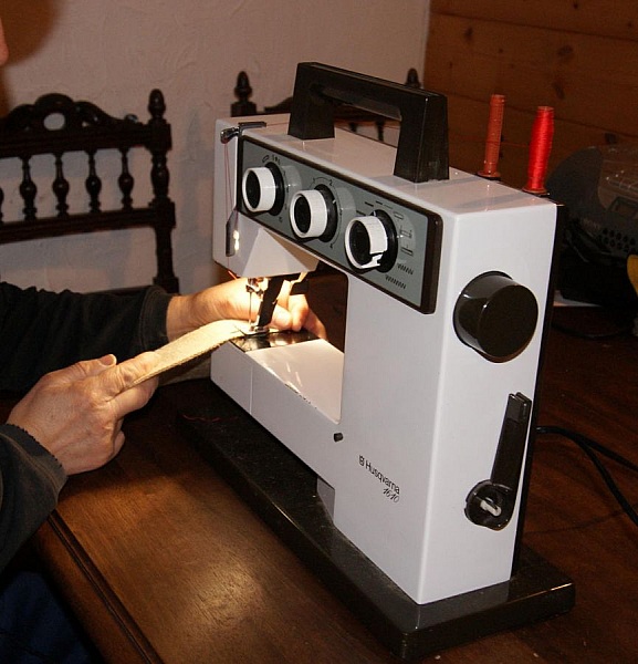 Puslespill i massivt tre med 5 biter Hetre kanin, bondeg&aring;rdsdyr